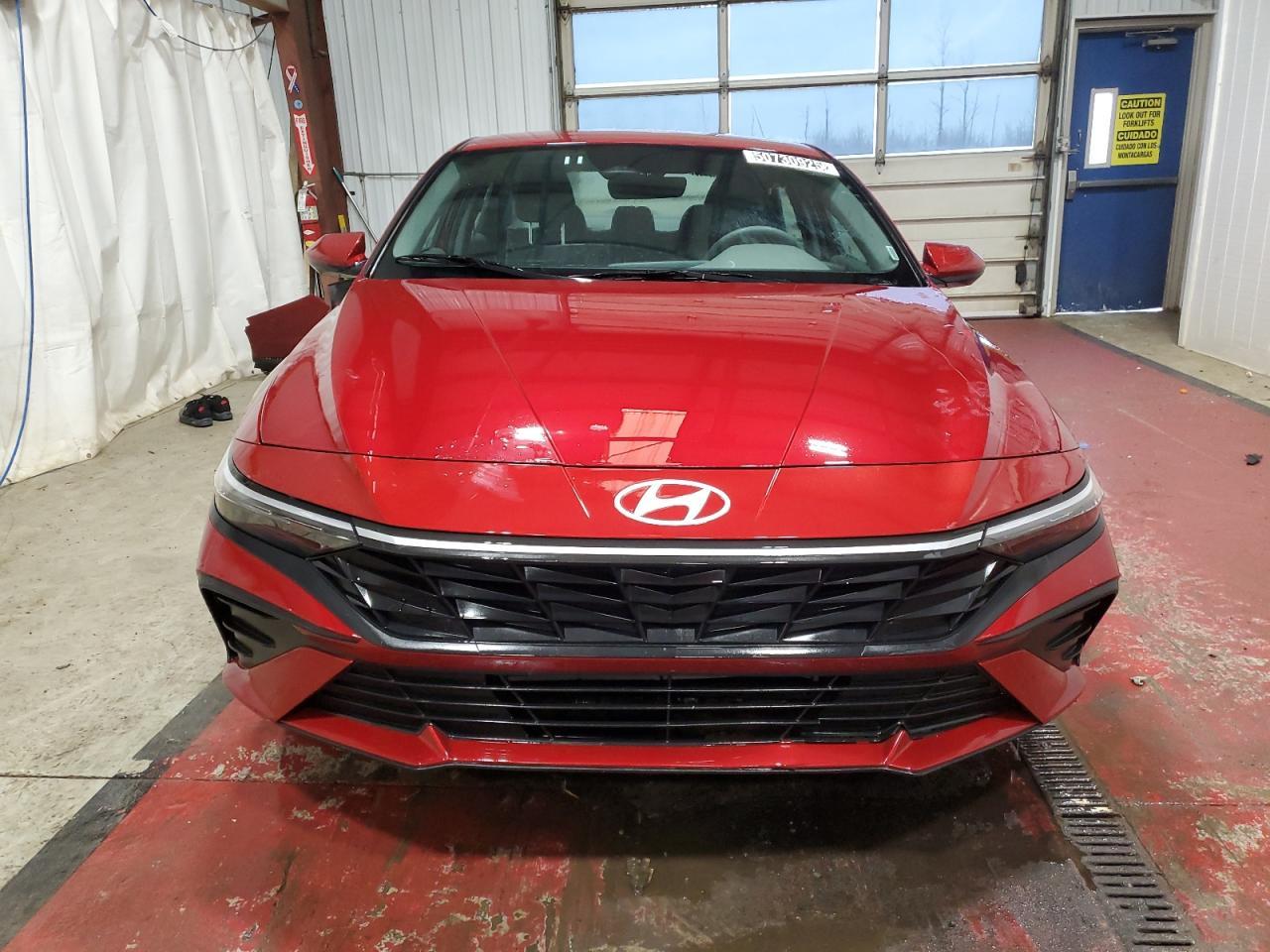 2024 HYUNDAI ELANTRA SE - Image 5