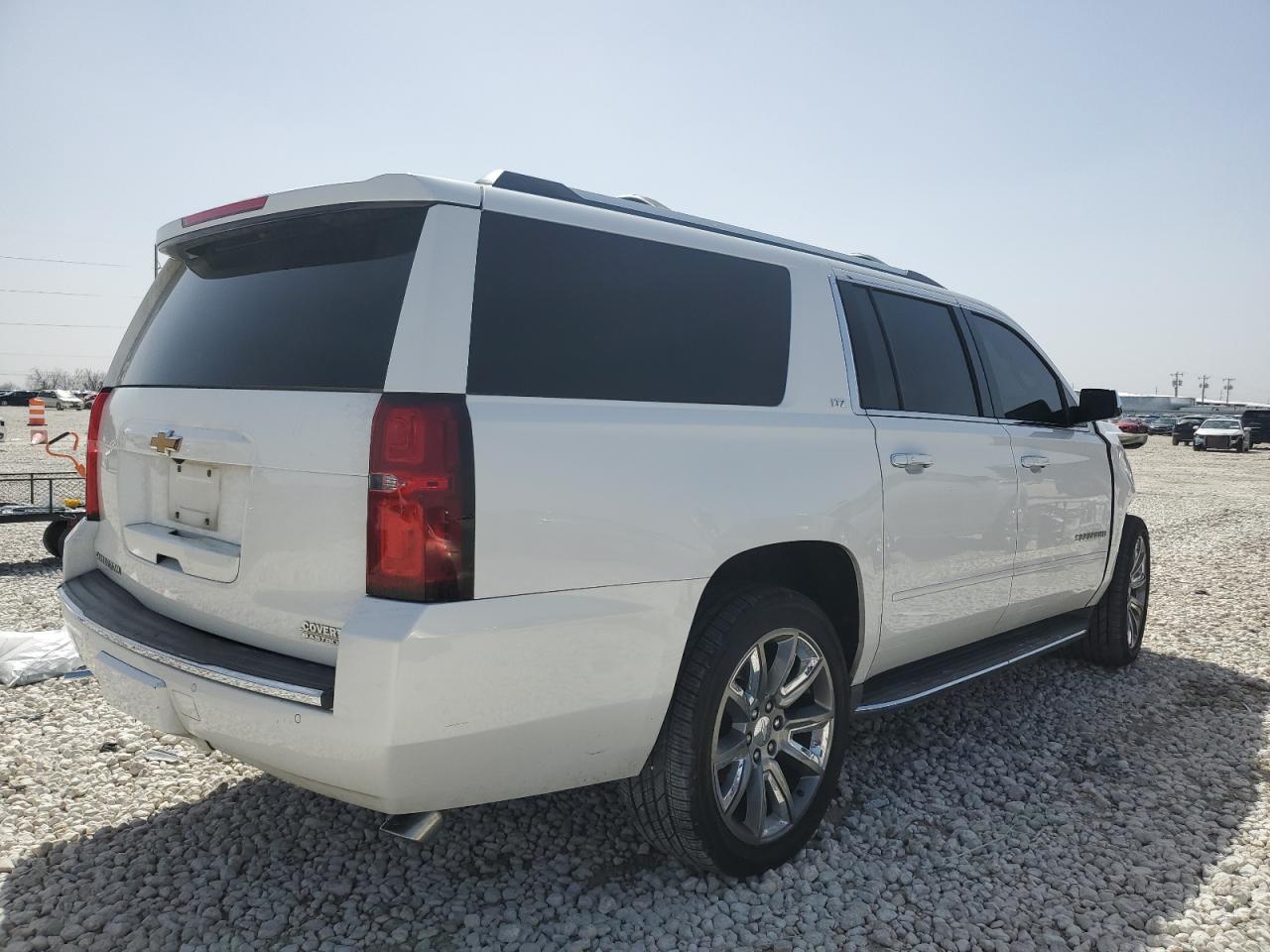 2016 CHEVROLET SUBURBAN K - Фото 3