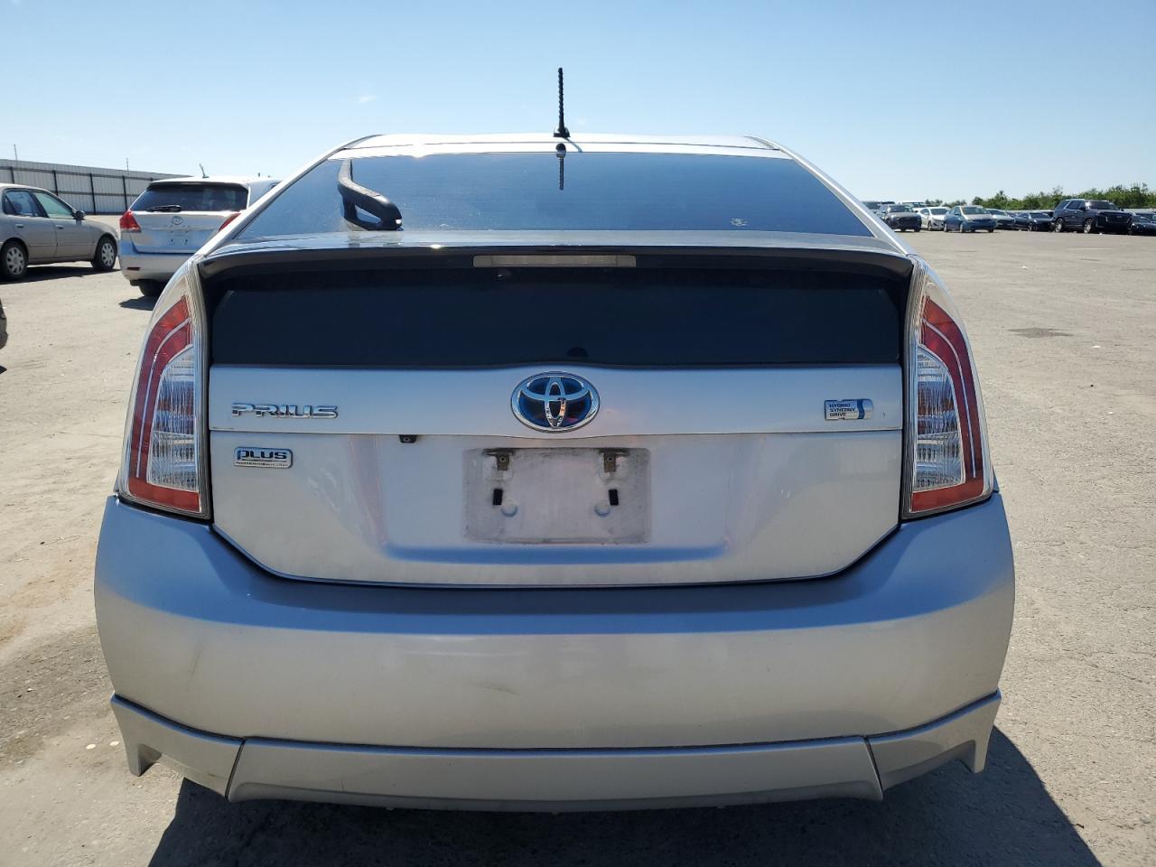 2015 TOYOTA PRIUS - Фото 6
