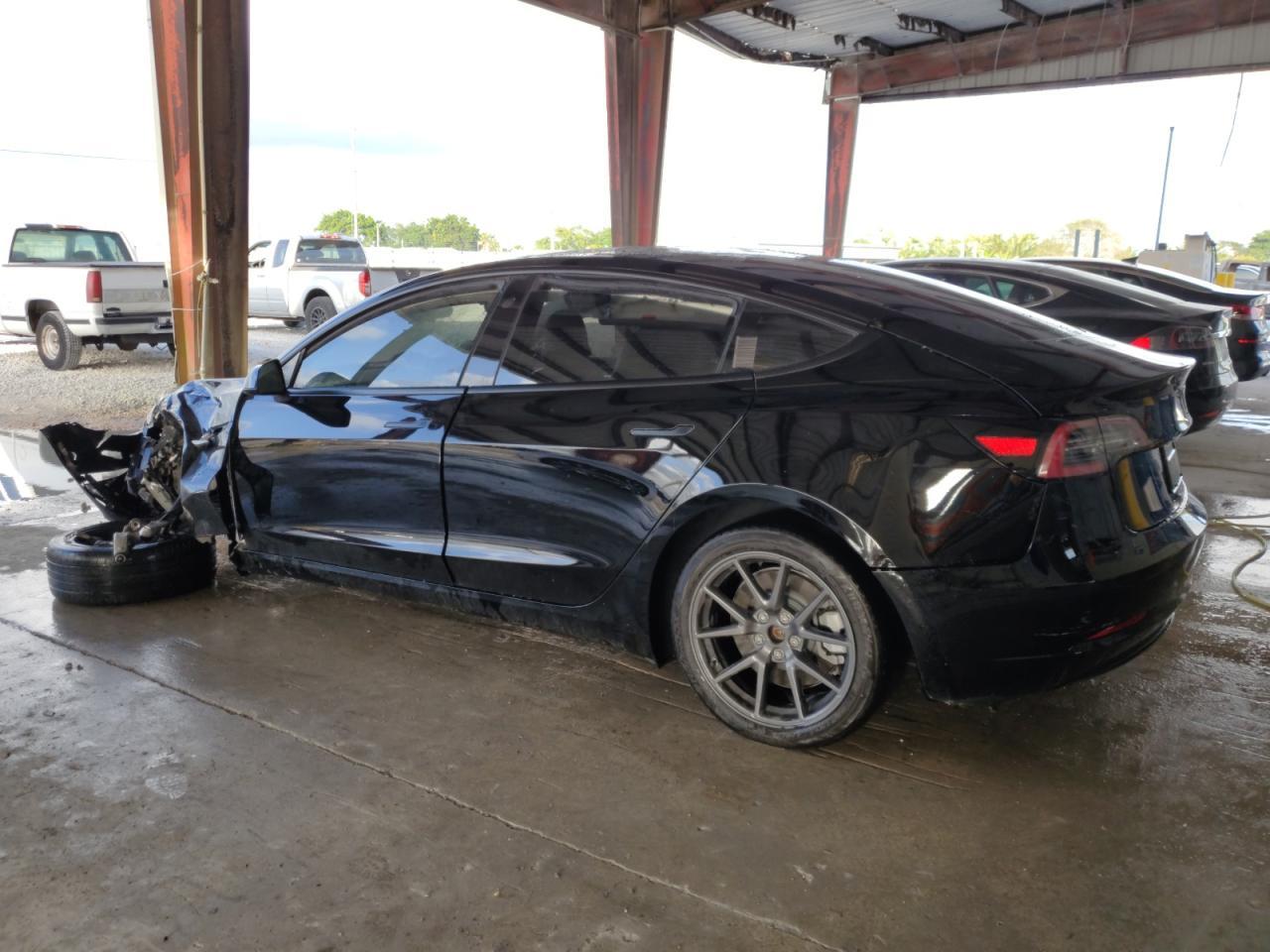 2022 TESLA MODEL 3 - Image 2