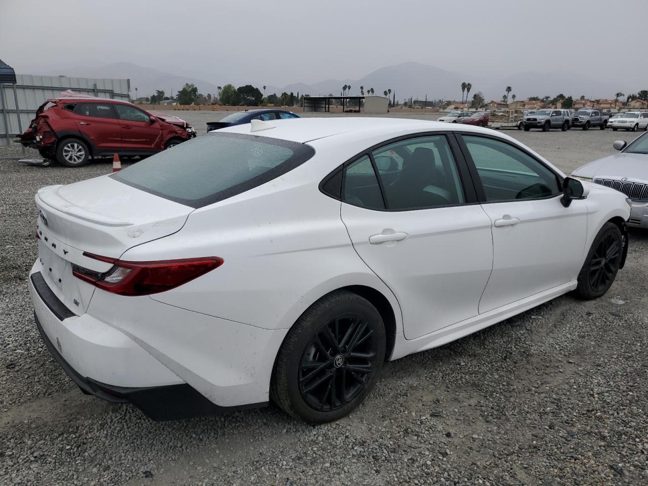 2025 TOYOTA CAMRY XSE - Фото 3