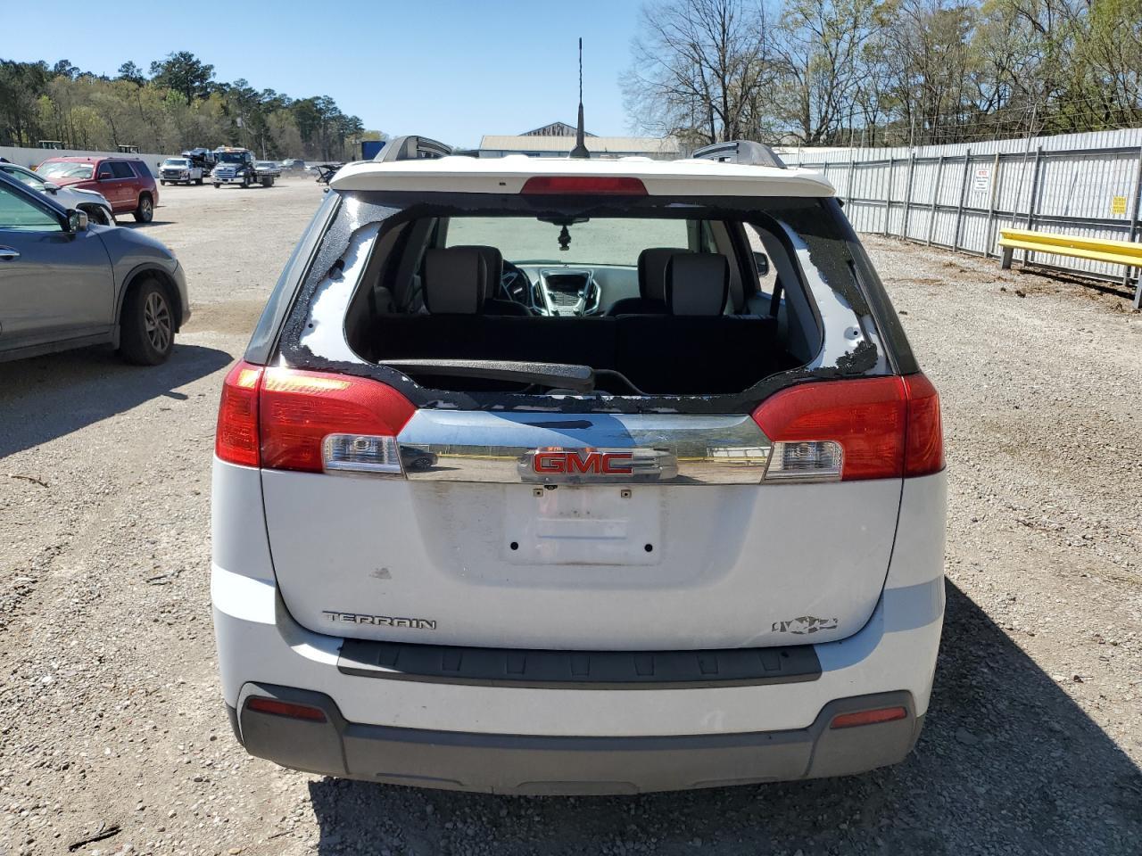 2012 GMC TERRAIN SL - Image 6