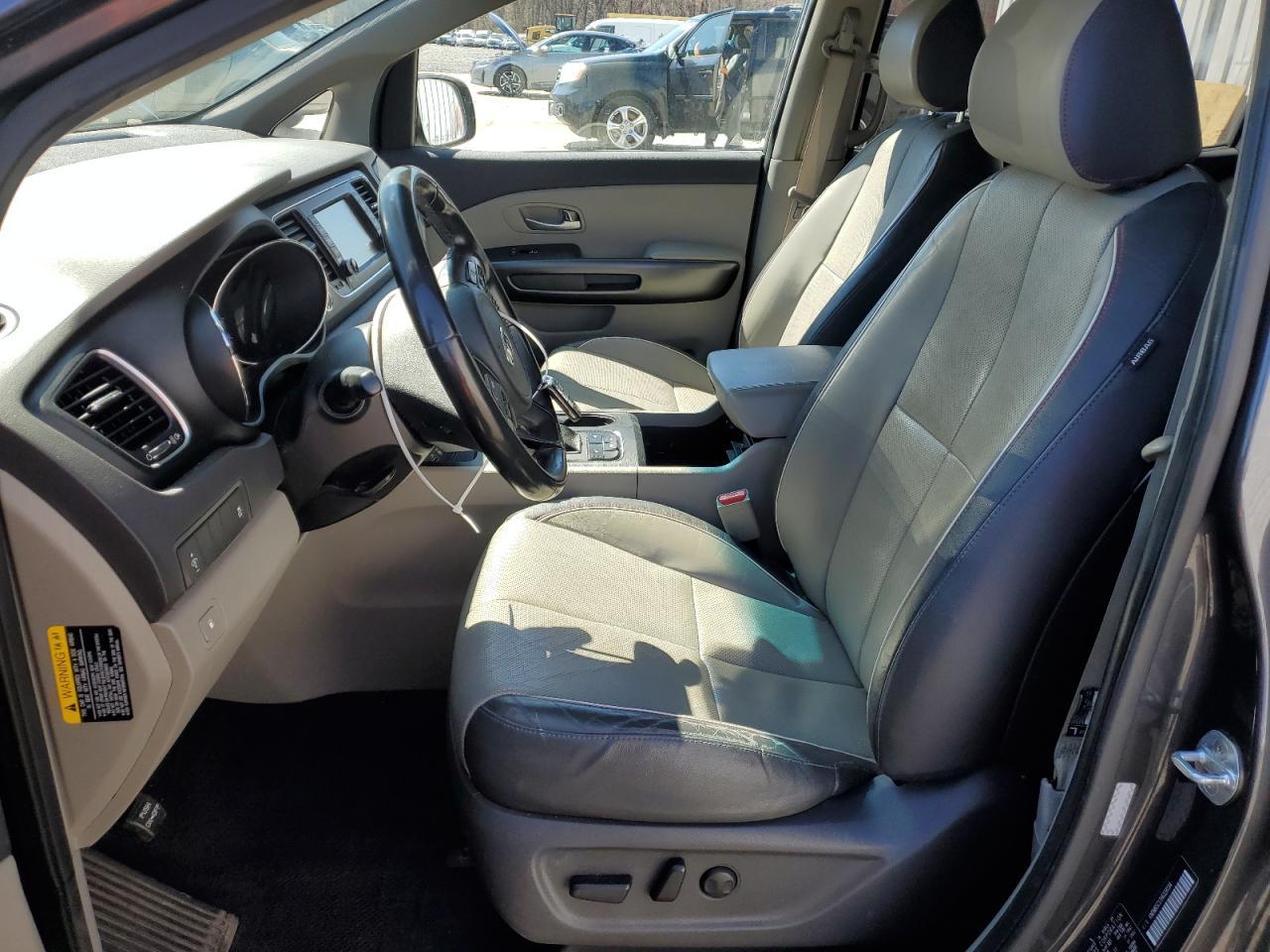 2017 KIA SEDONA LX - Фото 7
