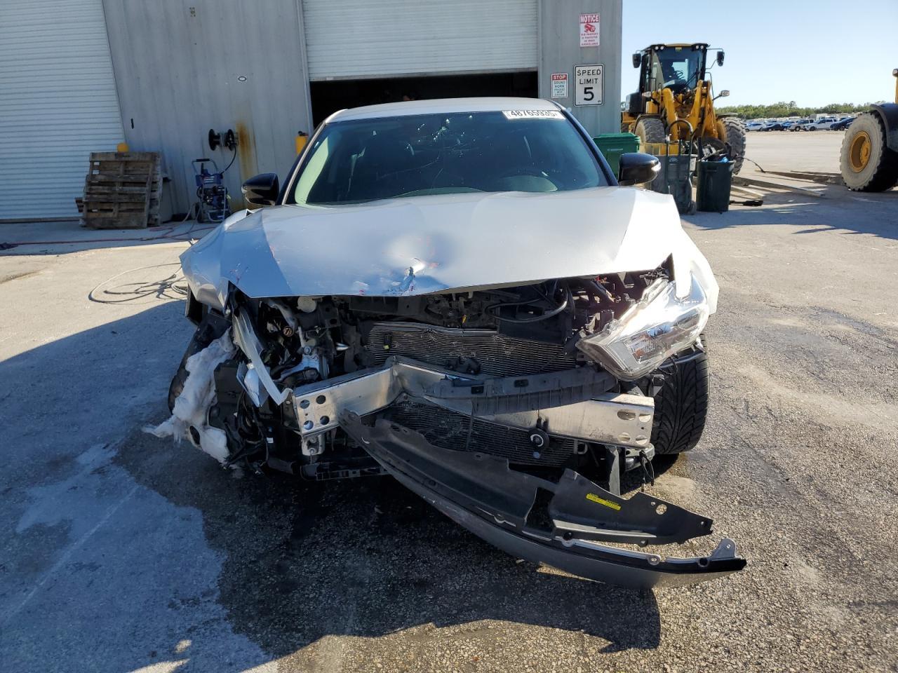 2017 NISSAN MAXIMA 3.5 - Фото 5