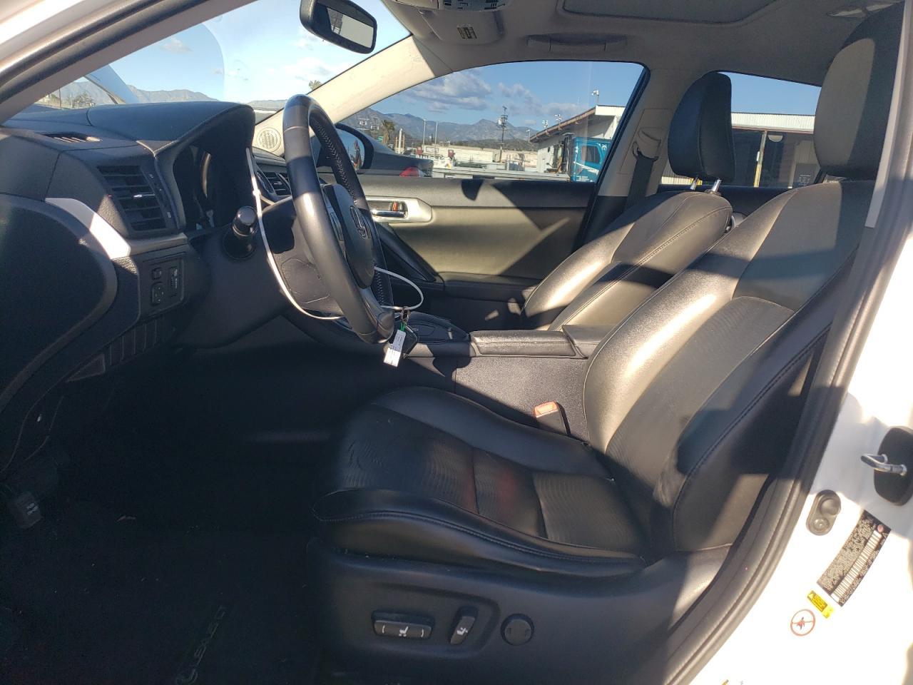 2013 LEXUS CT 200 - Image 7