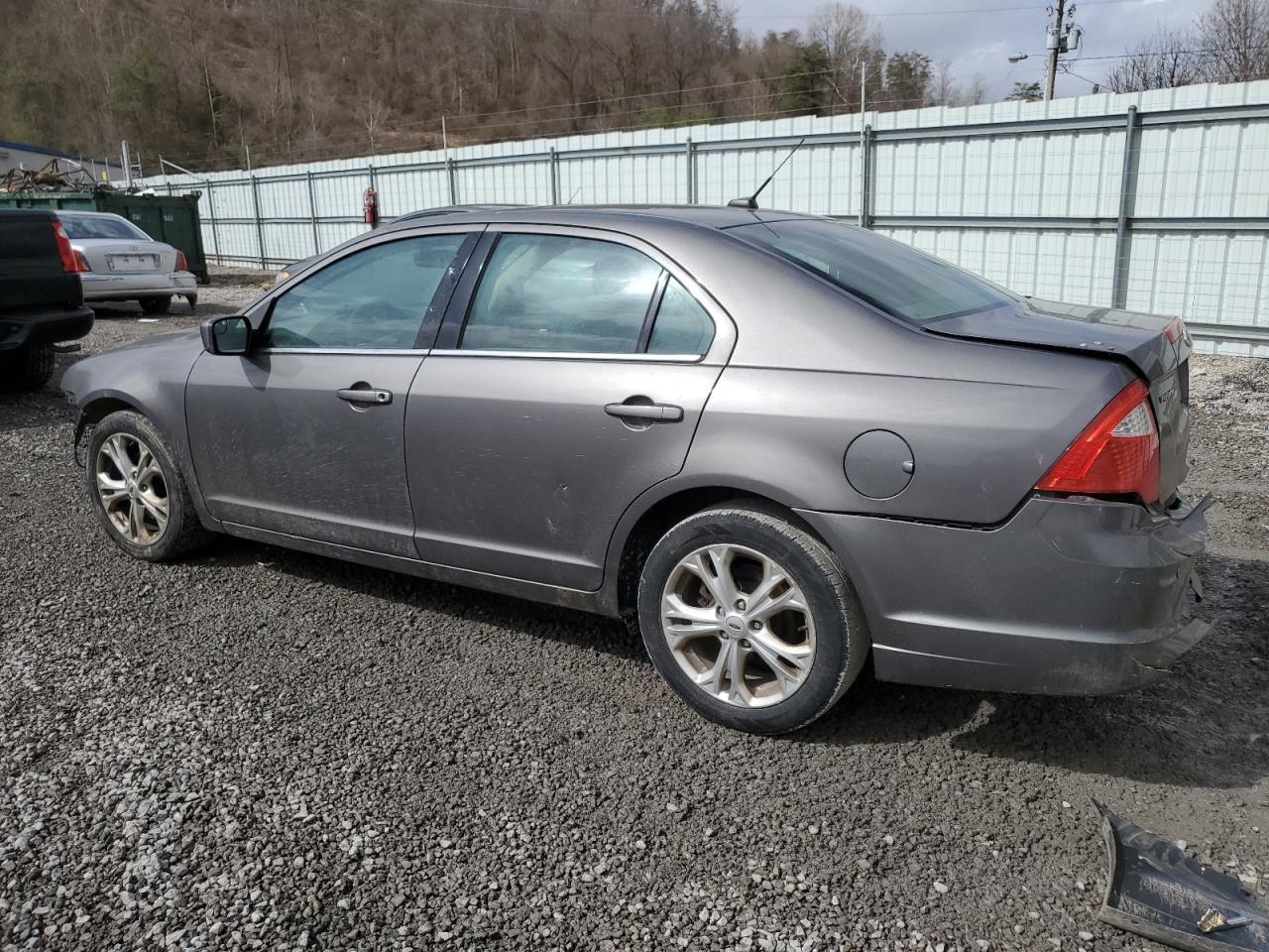 2012 FORD FUSION SE - Image 2
