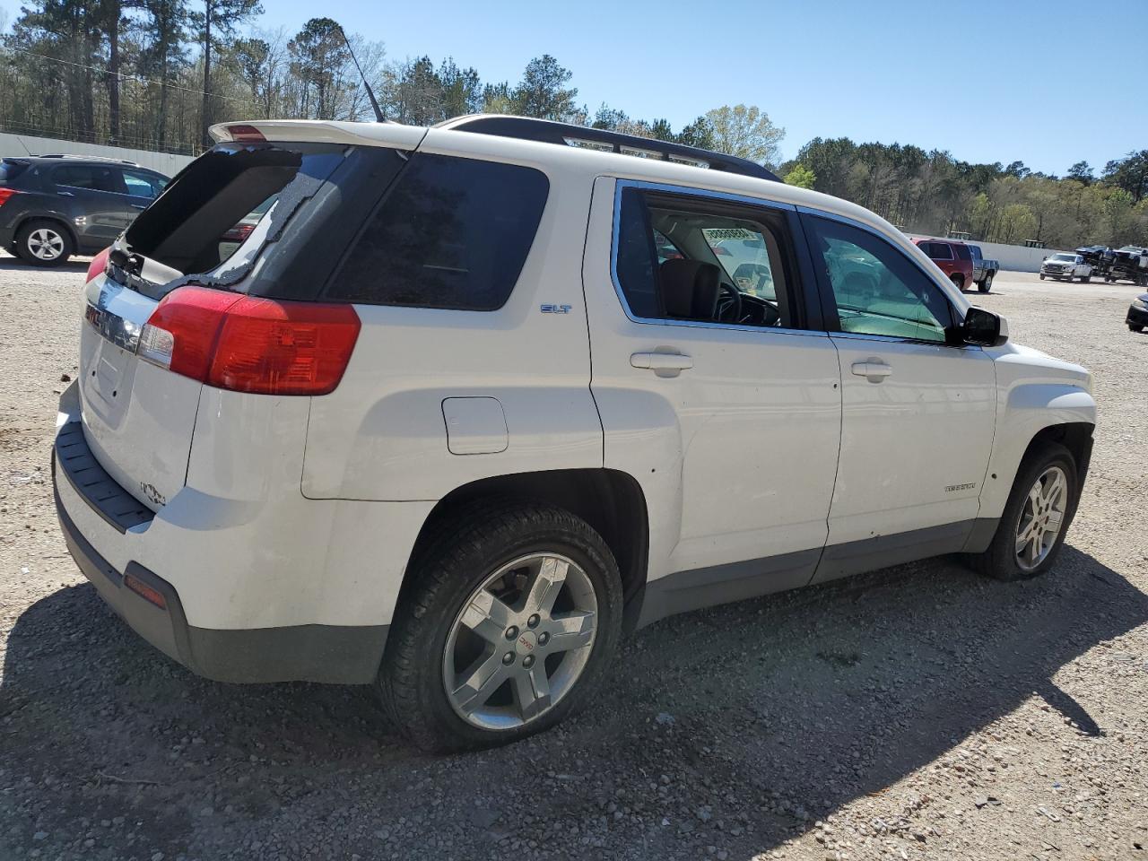 2012 GMC TERRAIN SL - Image 3