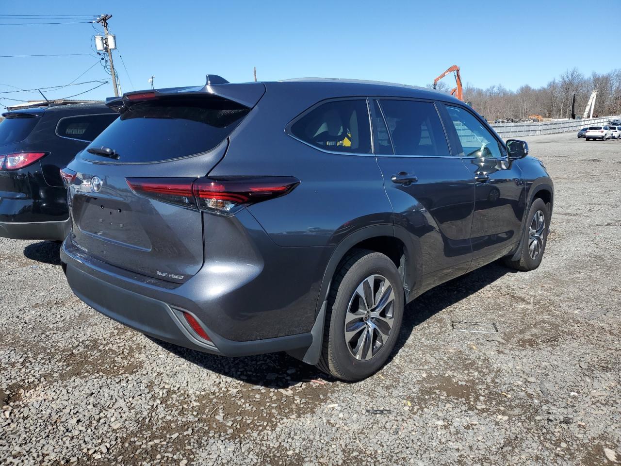 2024 TOYOTA HIGHLANDER - Image 3