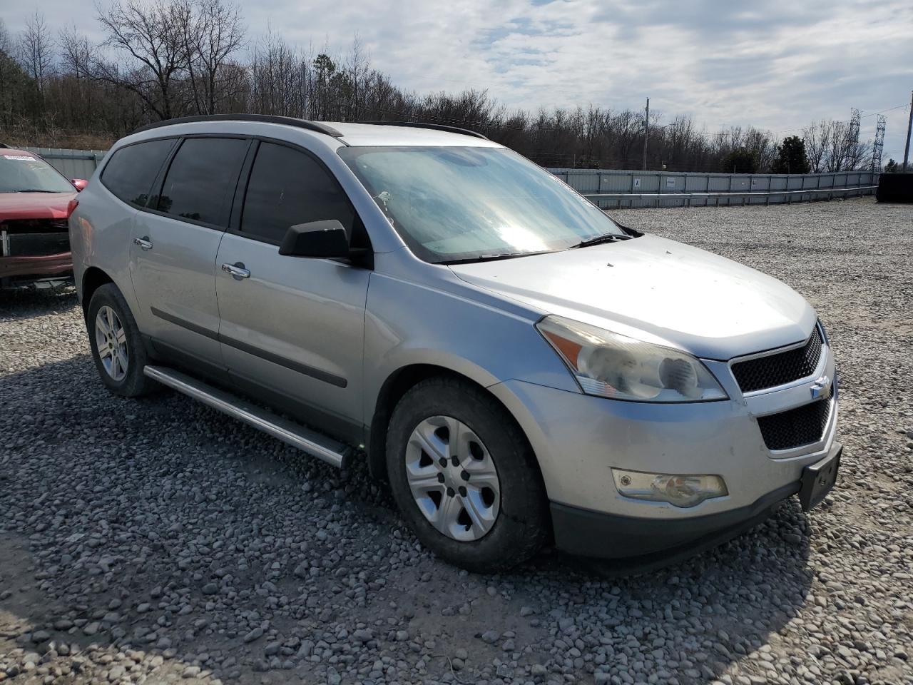 2012 CHEVROLET TRAVERSE L - Image 4