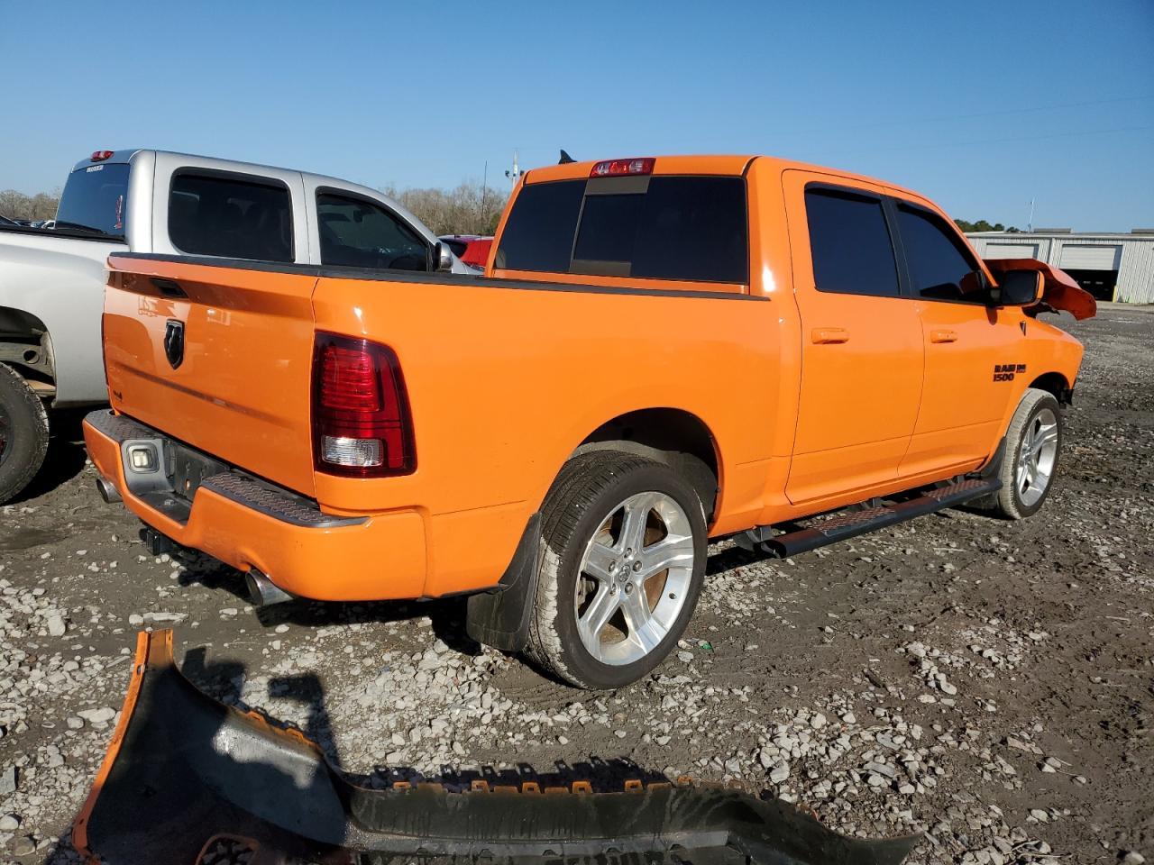 2017 RAM 1500 SPORT - Фото 3
