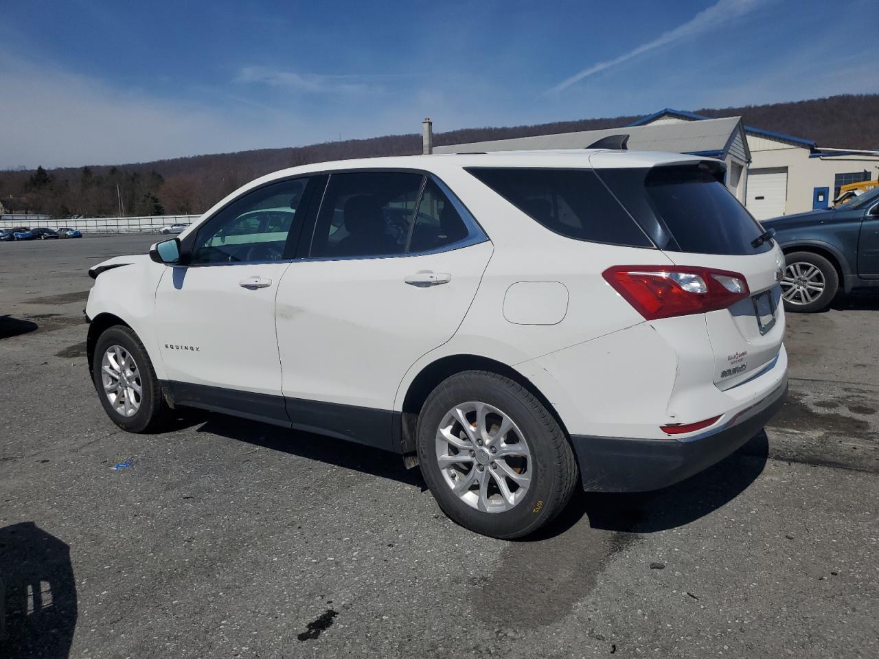 2019 CHEVROLET EQUINOX LT - Image 2