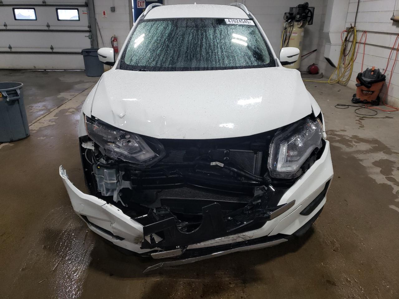 2017 NISSAN ROGUE S - Фото 5