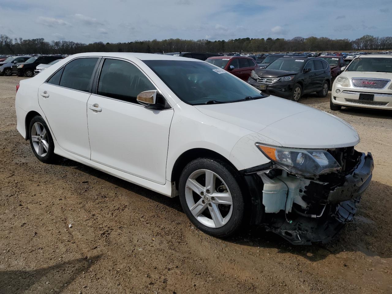 2013 TOYOTA CAMRY L - Фото 4