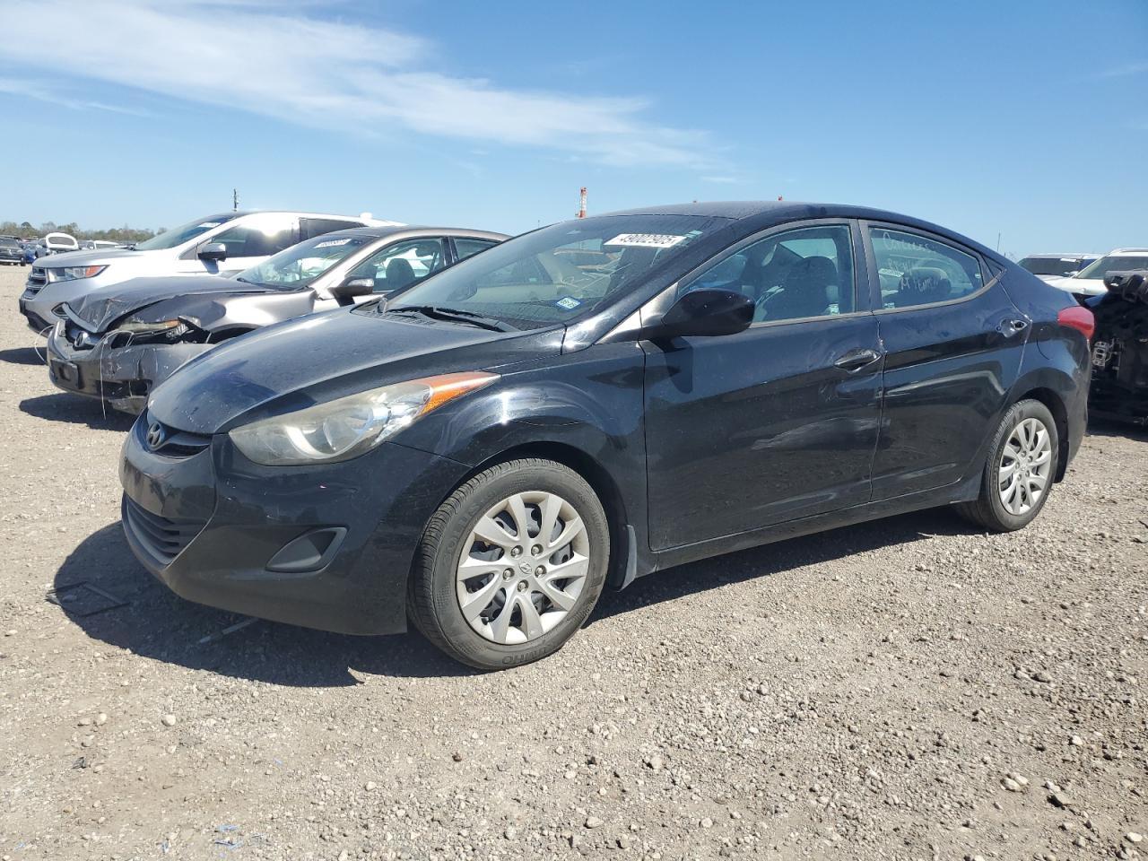 2013 HYUNDAI ELANTRA GL