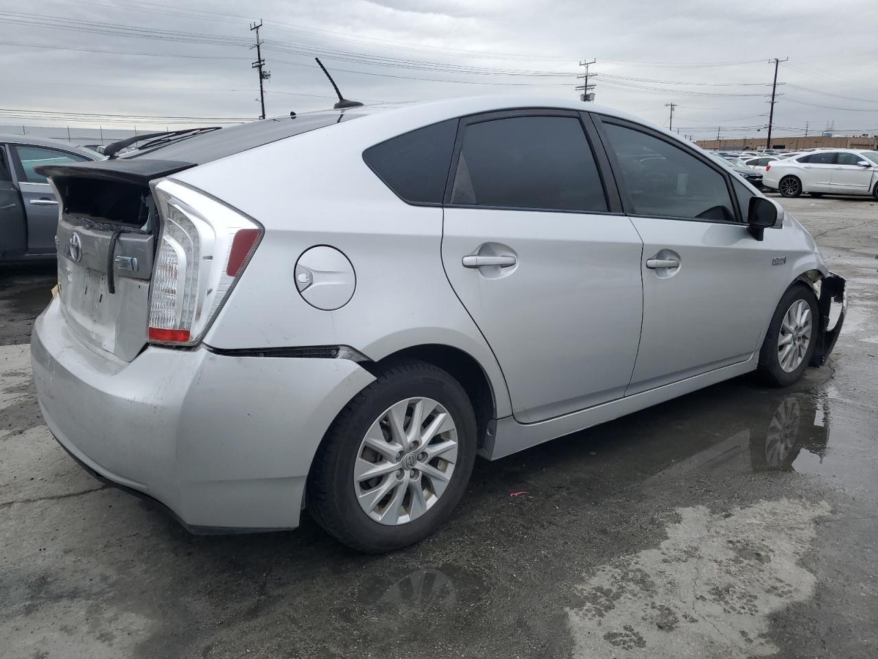 2014 TOYOTA PRIUS PLUG - Image 3