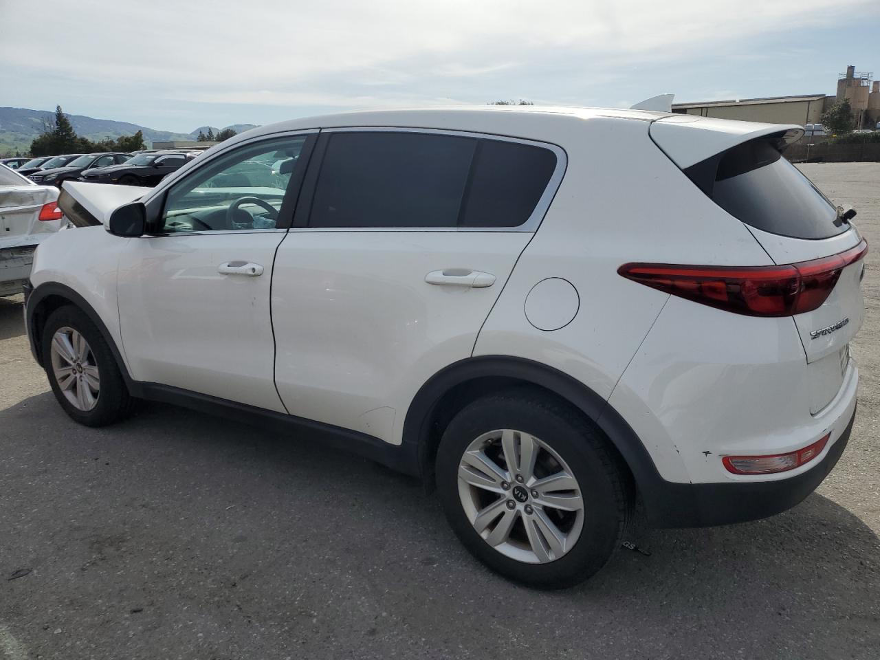 2017 KIA SPORTAGE L - Image 2