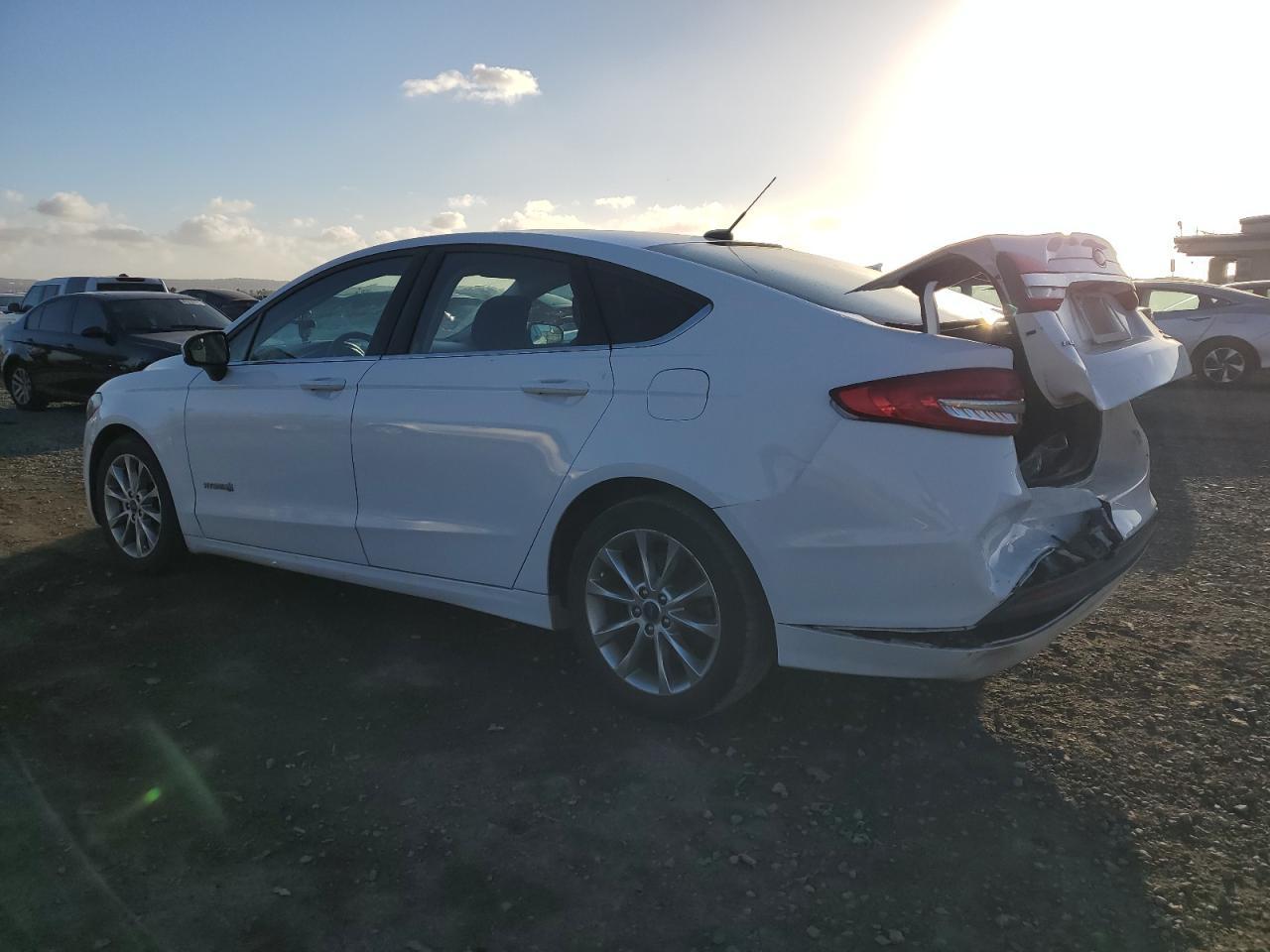 2017 FORD FUSION SE - Image 2
