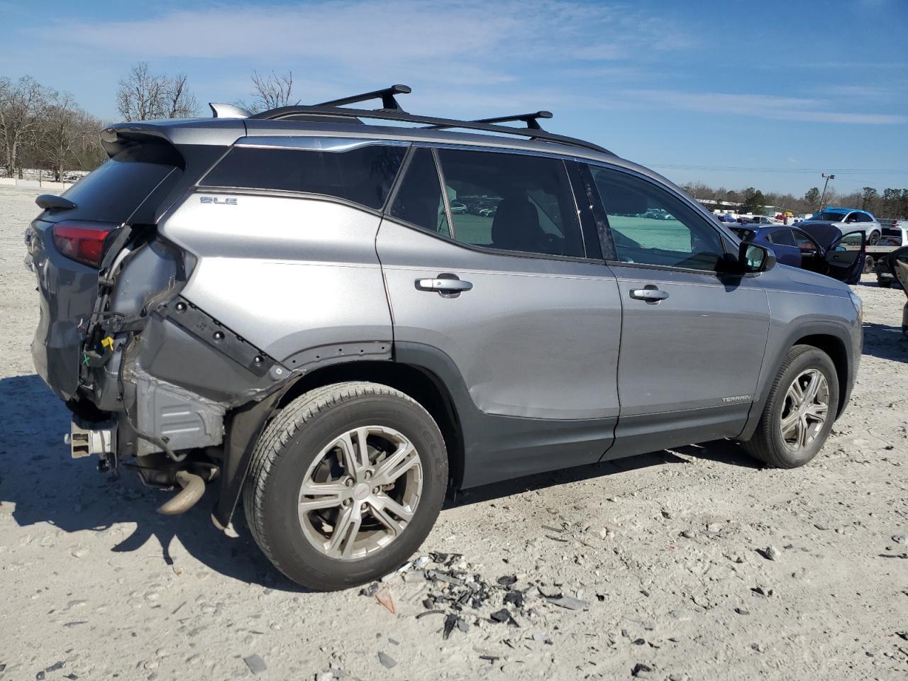 2018 GMC TERRAIN SL - Image 3
