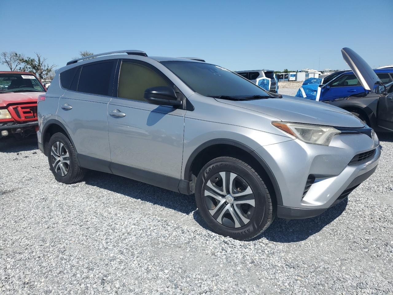 2018 TOYOTA RAV4 LE - Фото 4