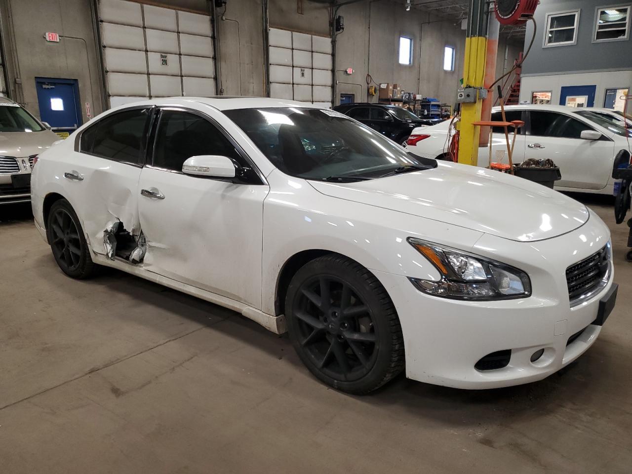 2011 NISSAN MAXIMA S - Image 4