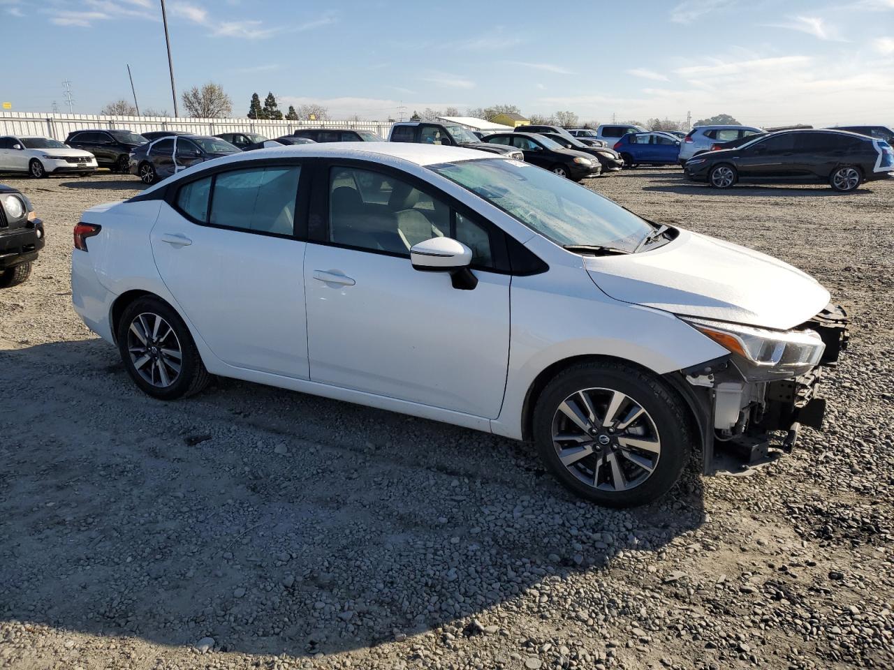 2021 NISSAN VERSA SV - Фото 4