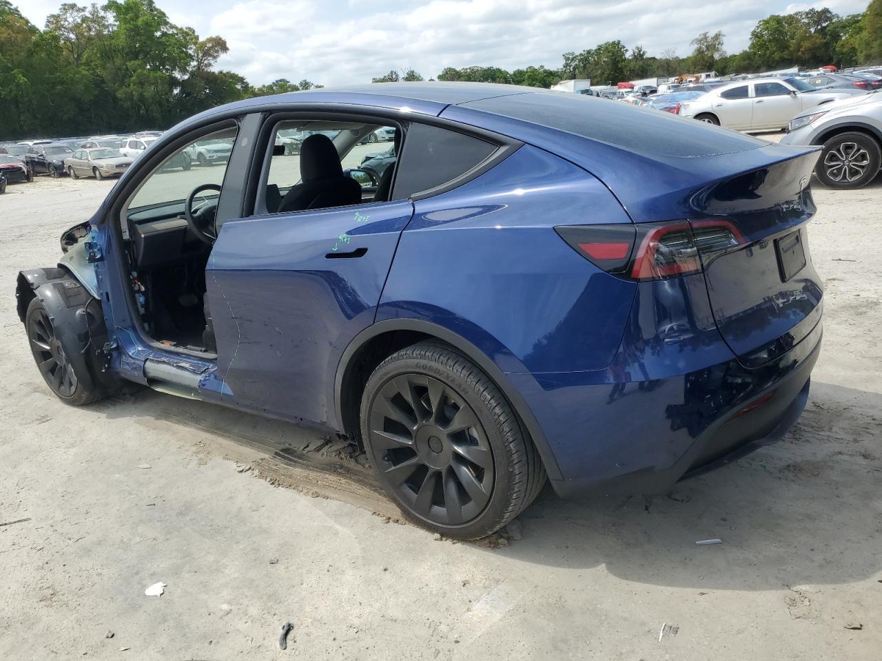 2023 TESLA MODEL Y - Фото 2