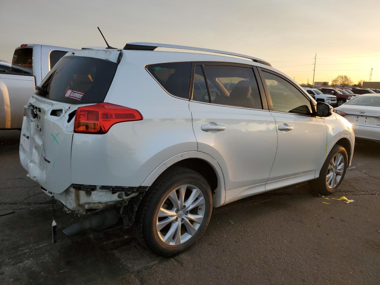 2014 TOYOTA RAV4 LIMIT - Фото 3
