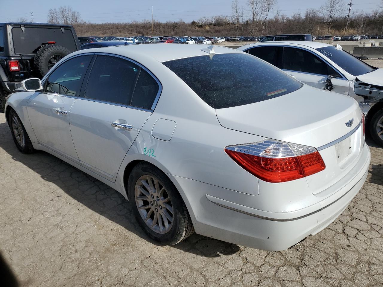 2011 HYUNDAI GENESIS 3. - Image 2