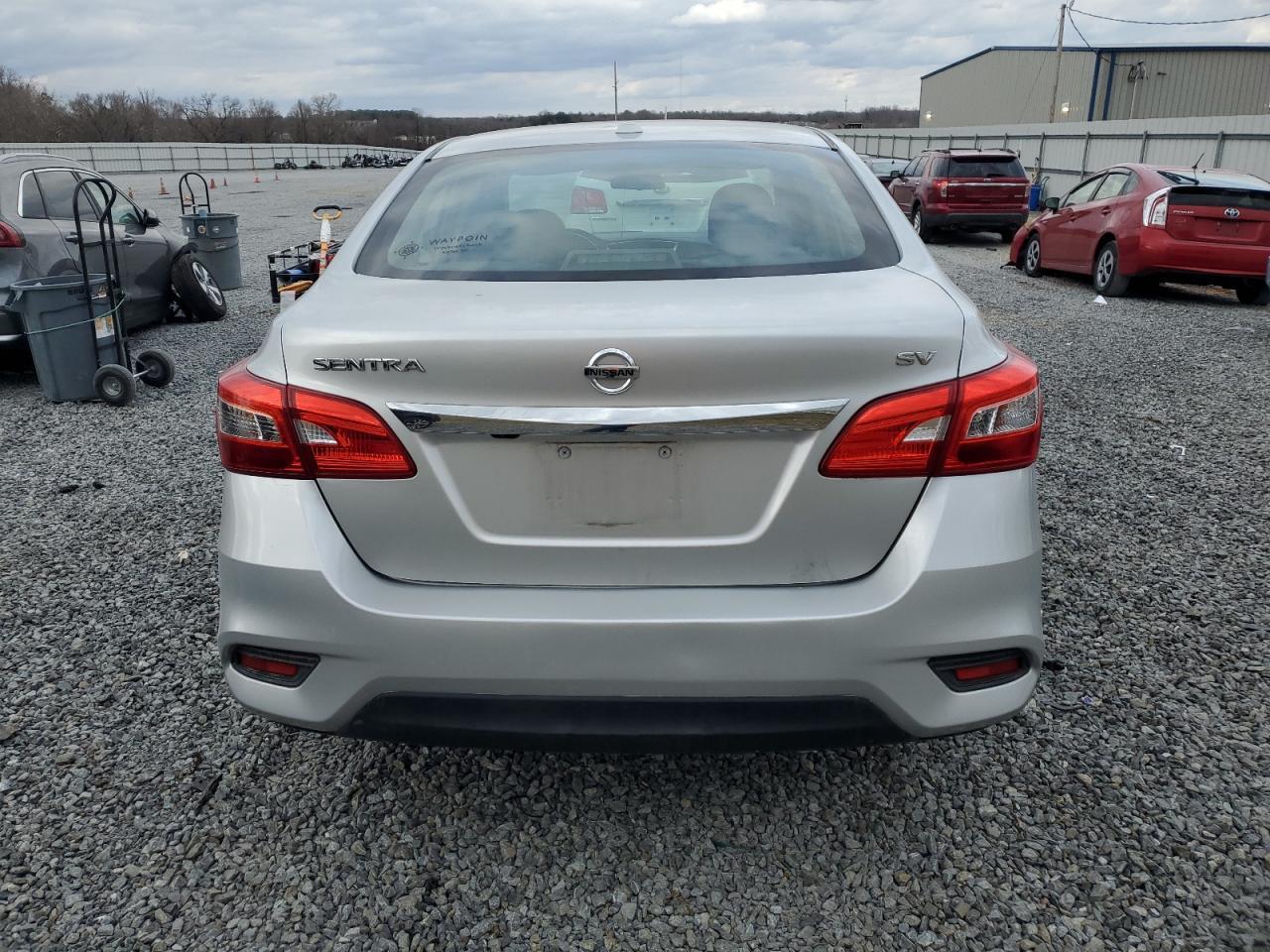 2017 NISSAN SENTRA S - Фото 6