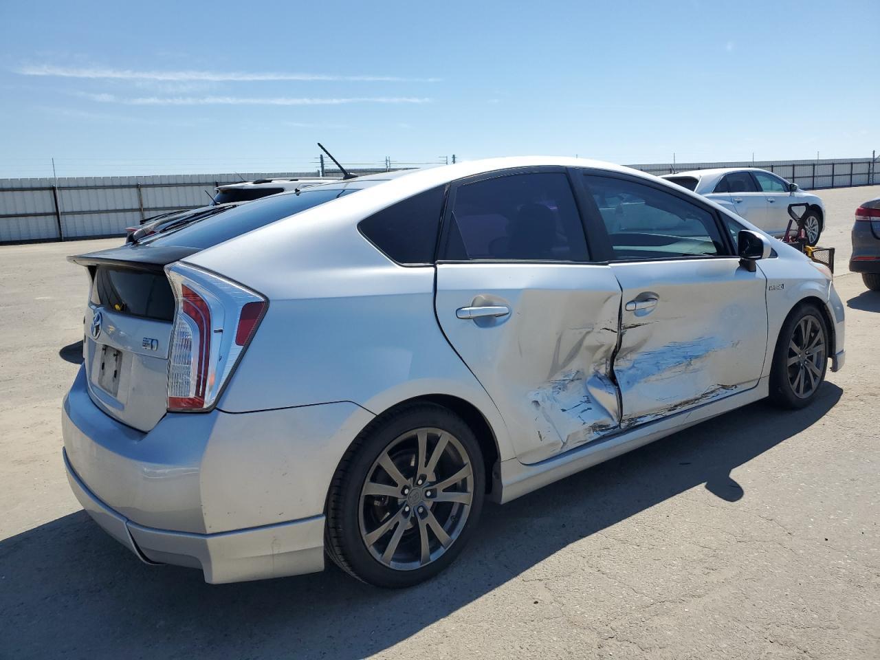 2015 TOYOTA PRIUS - Фото 3