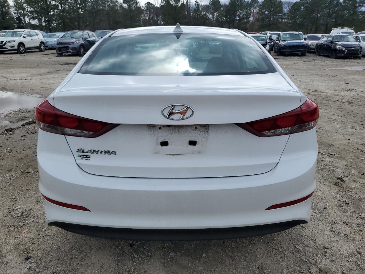 2018 HYUNDAI ELANTRA SE - Фото 6