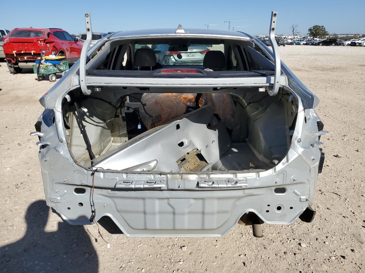 2019 HYUNDAI ELANTRA SE - Фото 6
