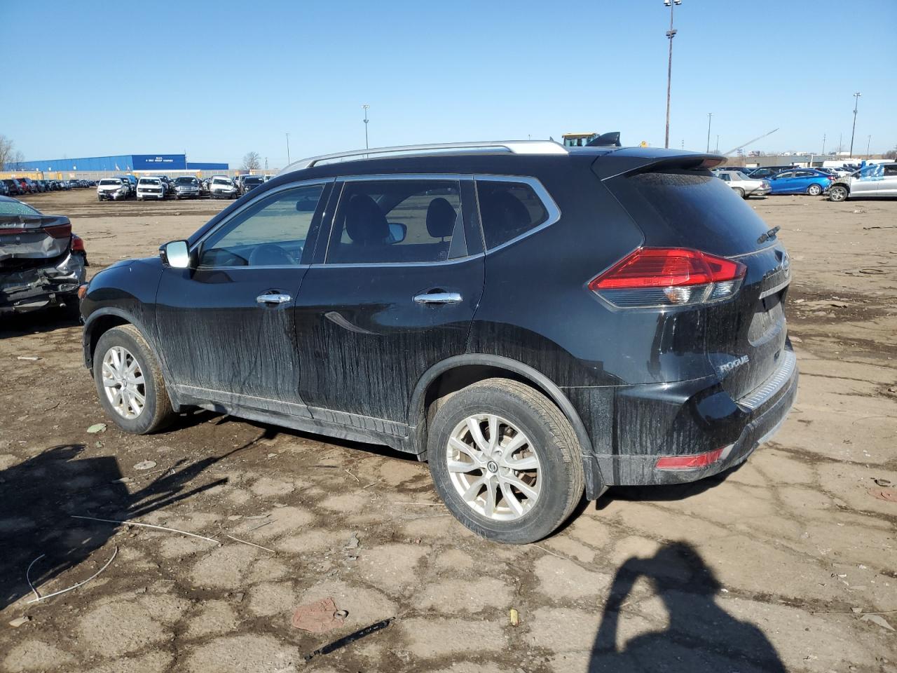 2017 NISSAN ROGUE S - Фото 2