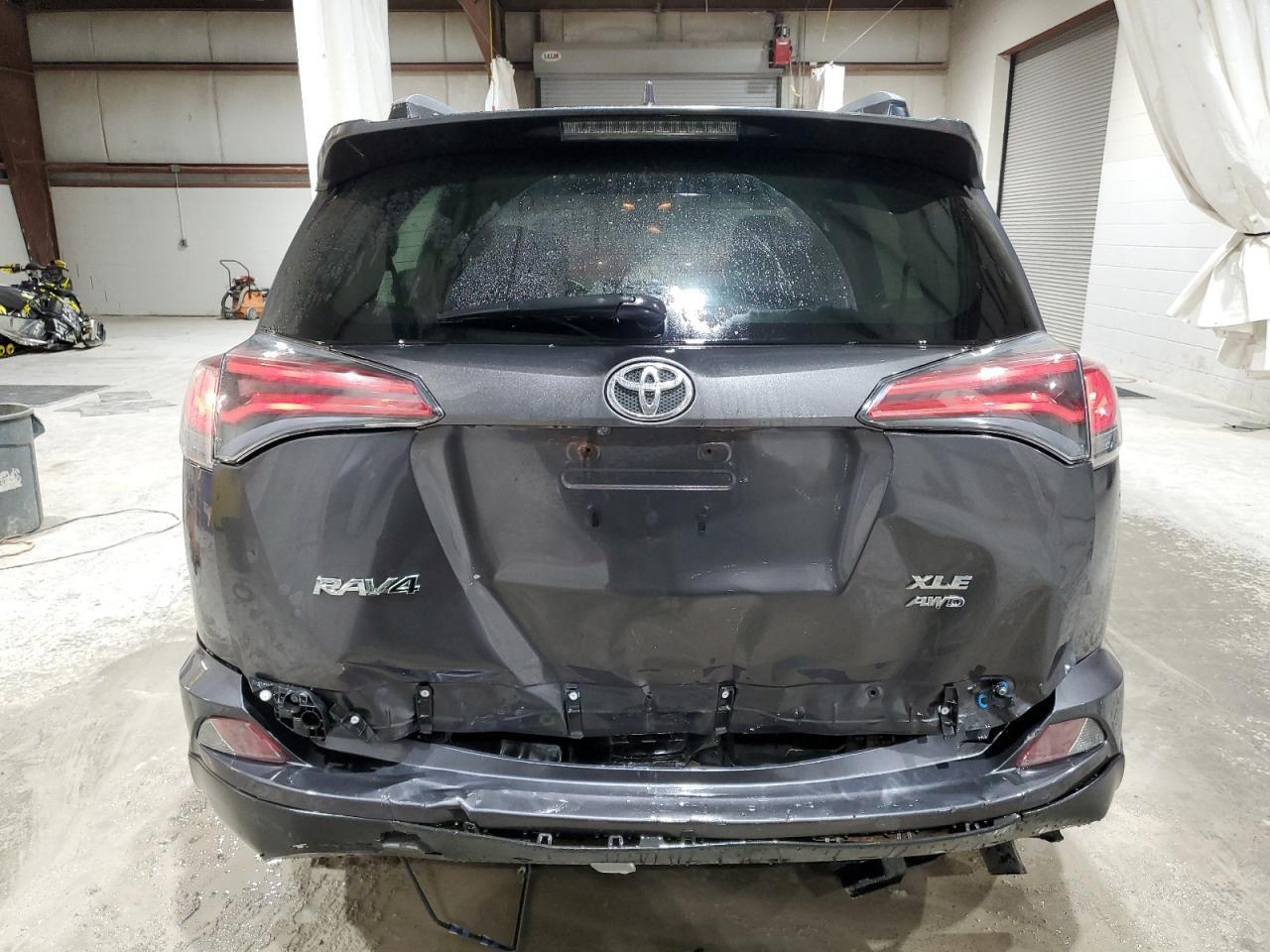 2017 TOYOTA RAV4 XLE - Image 6