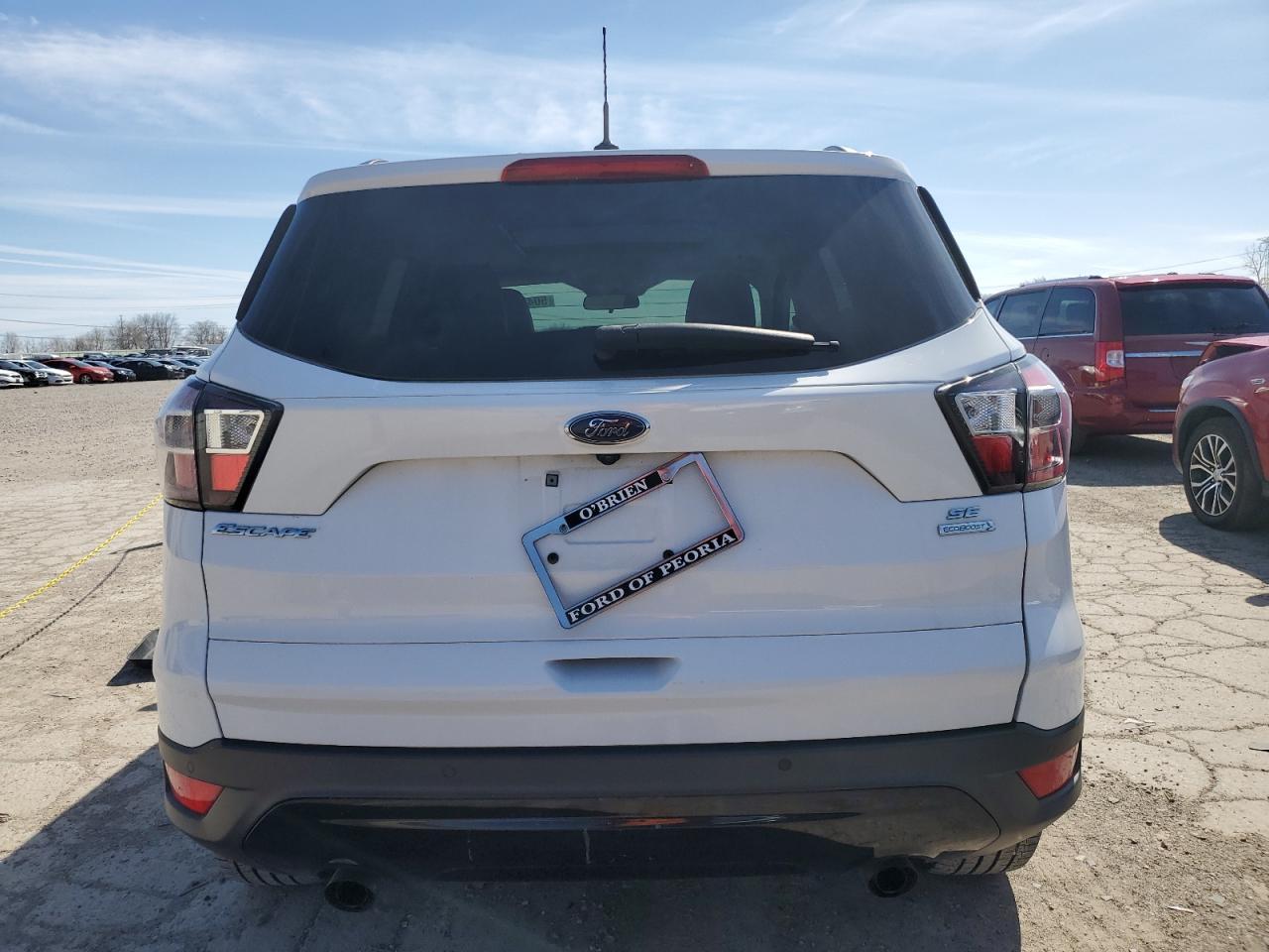 2017 FORD ESCAPE SE - Image 6