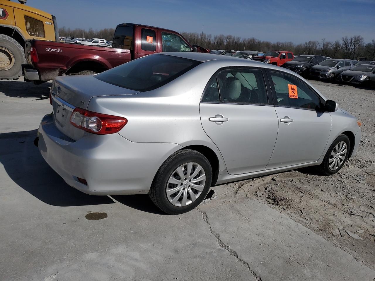 2013 TOYOTA COROLLA BA - Фото 3
