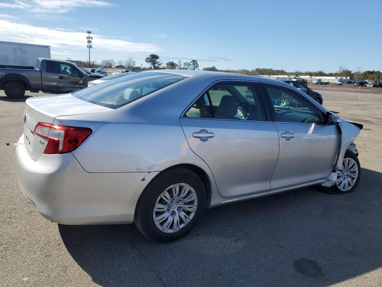 2012 TOYOTA CAMRY BASE - Фото 3