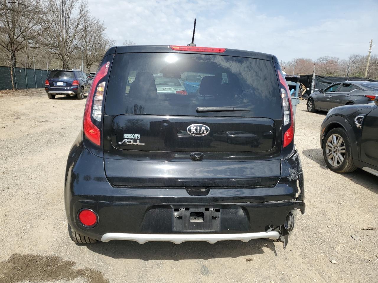 2019 KIA SOUL + - Image 6