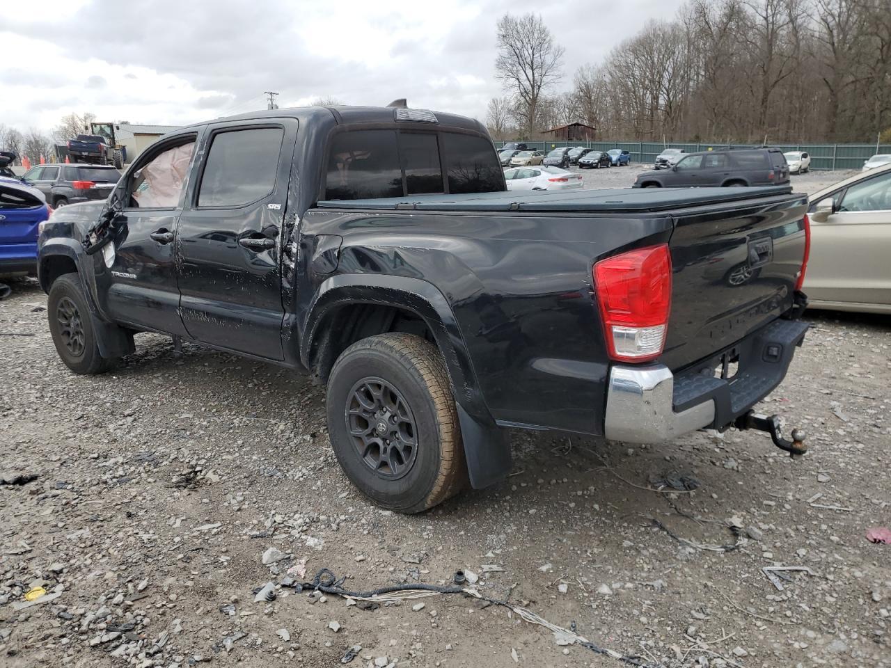 2017 TOYOTA TACOMA DOU - Фото 2