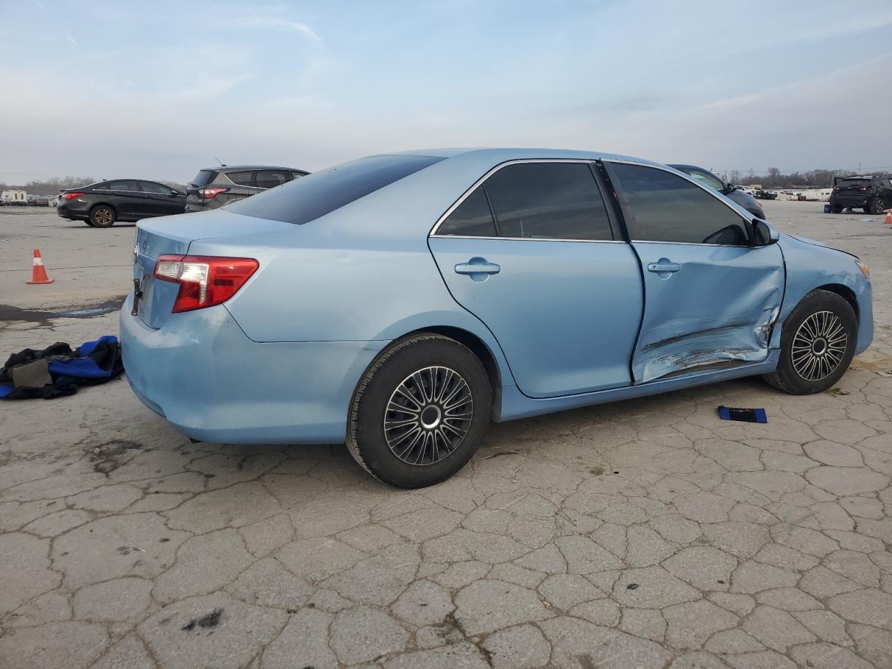 2012 TOYOTA CAMRY BASE - Фото 3