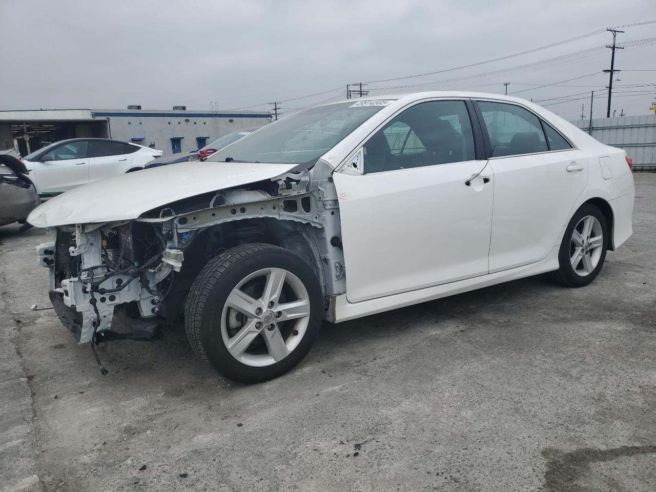 2014 TOYOTA CAMRY L