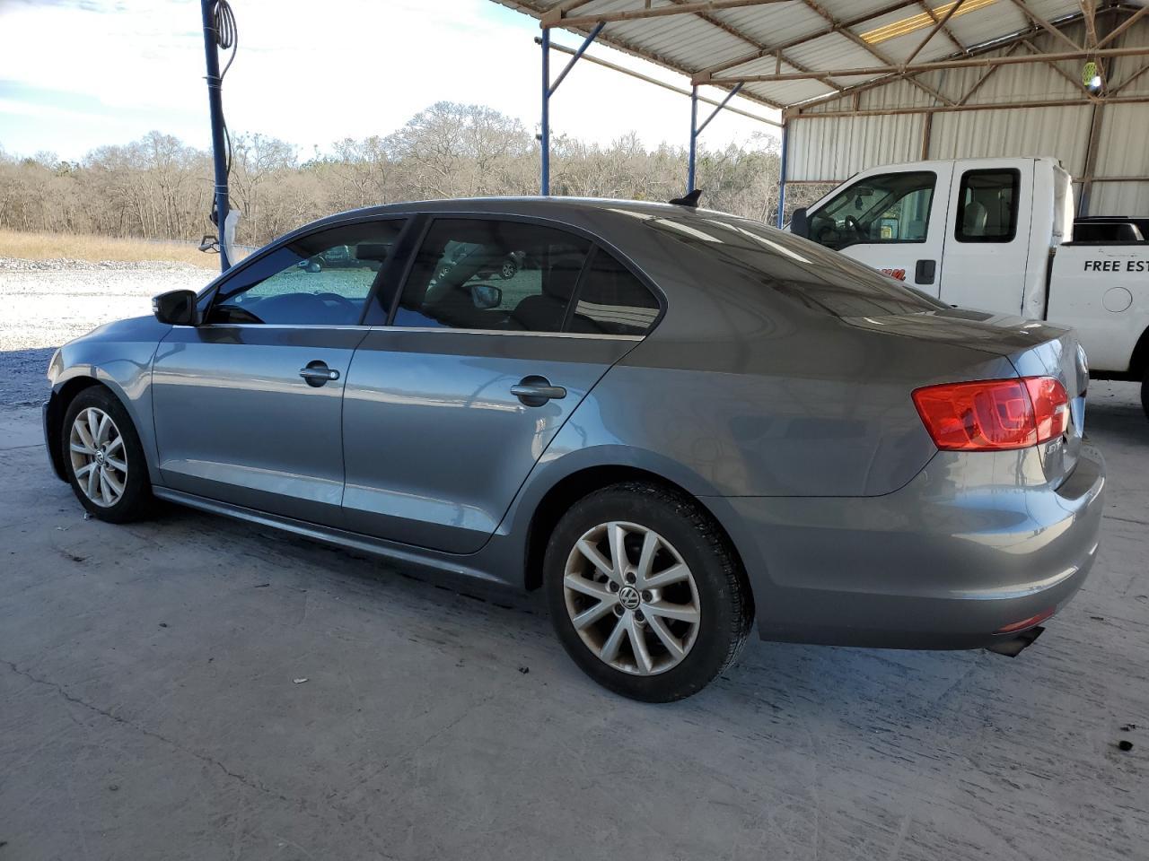 2014 VOLKSWAGEN JETTA SE - Image 2