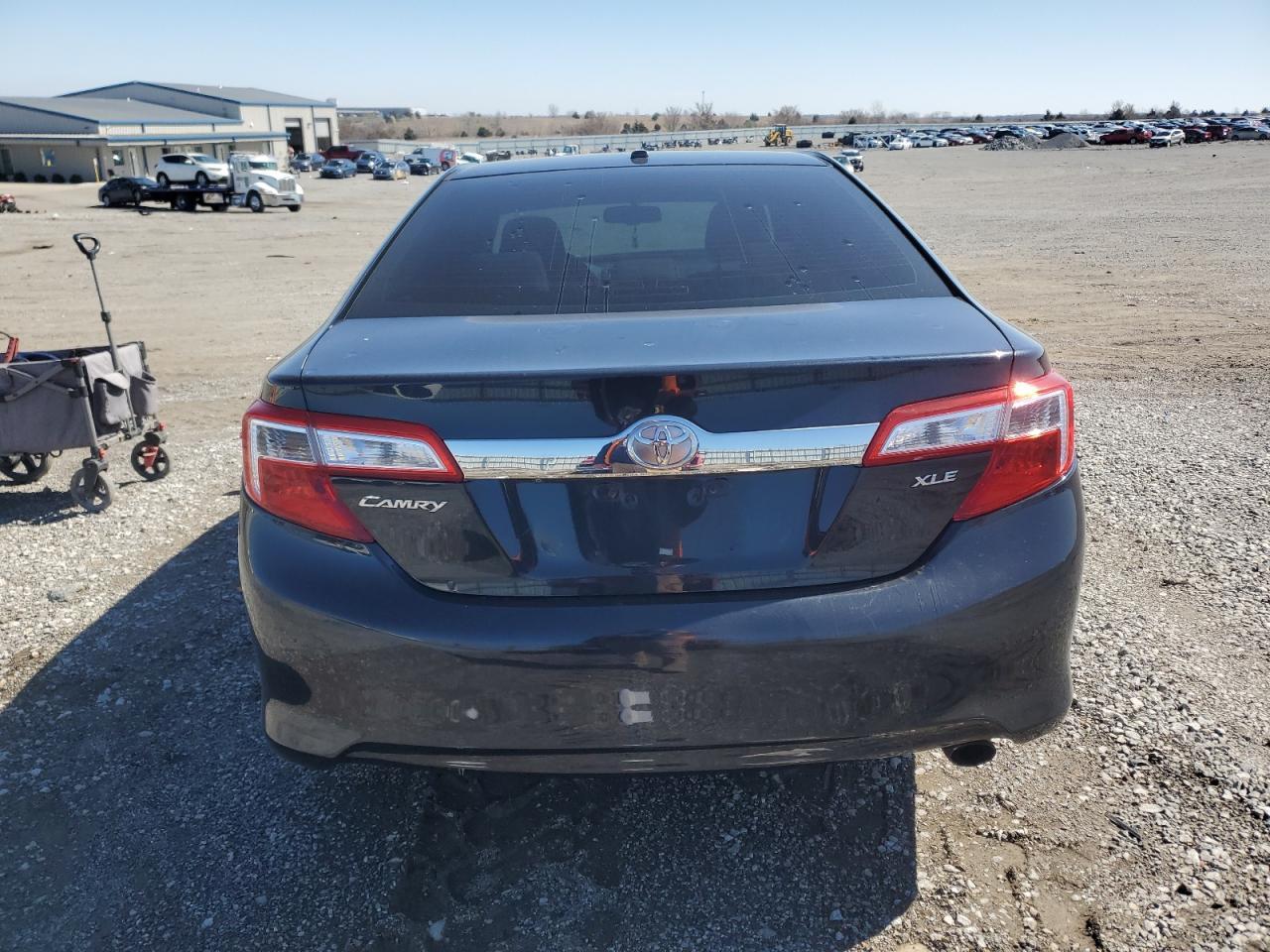 2013 TOYOTA CAMRY L - Фото 6