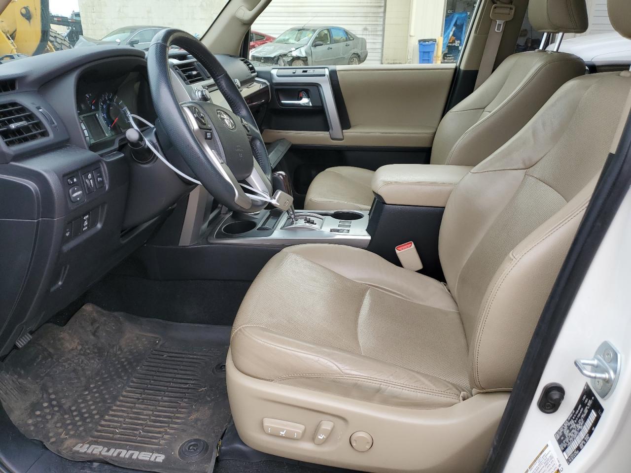 2018 TOYOTA 4RUNNER SR - Image 7