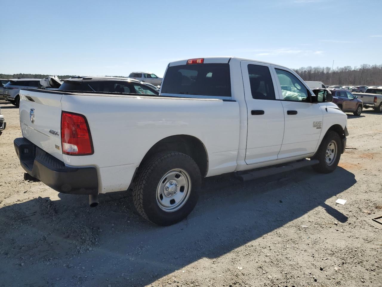 2019 RAM 1500 CLASS - Image 3
