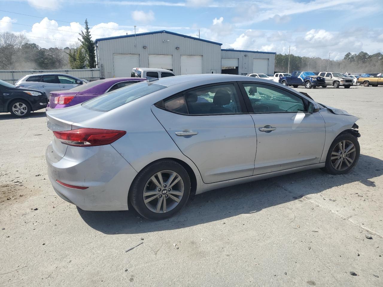 2017 HYUNDAI ELANTRA SE - Фото 3