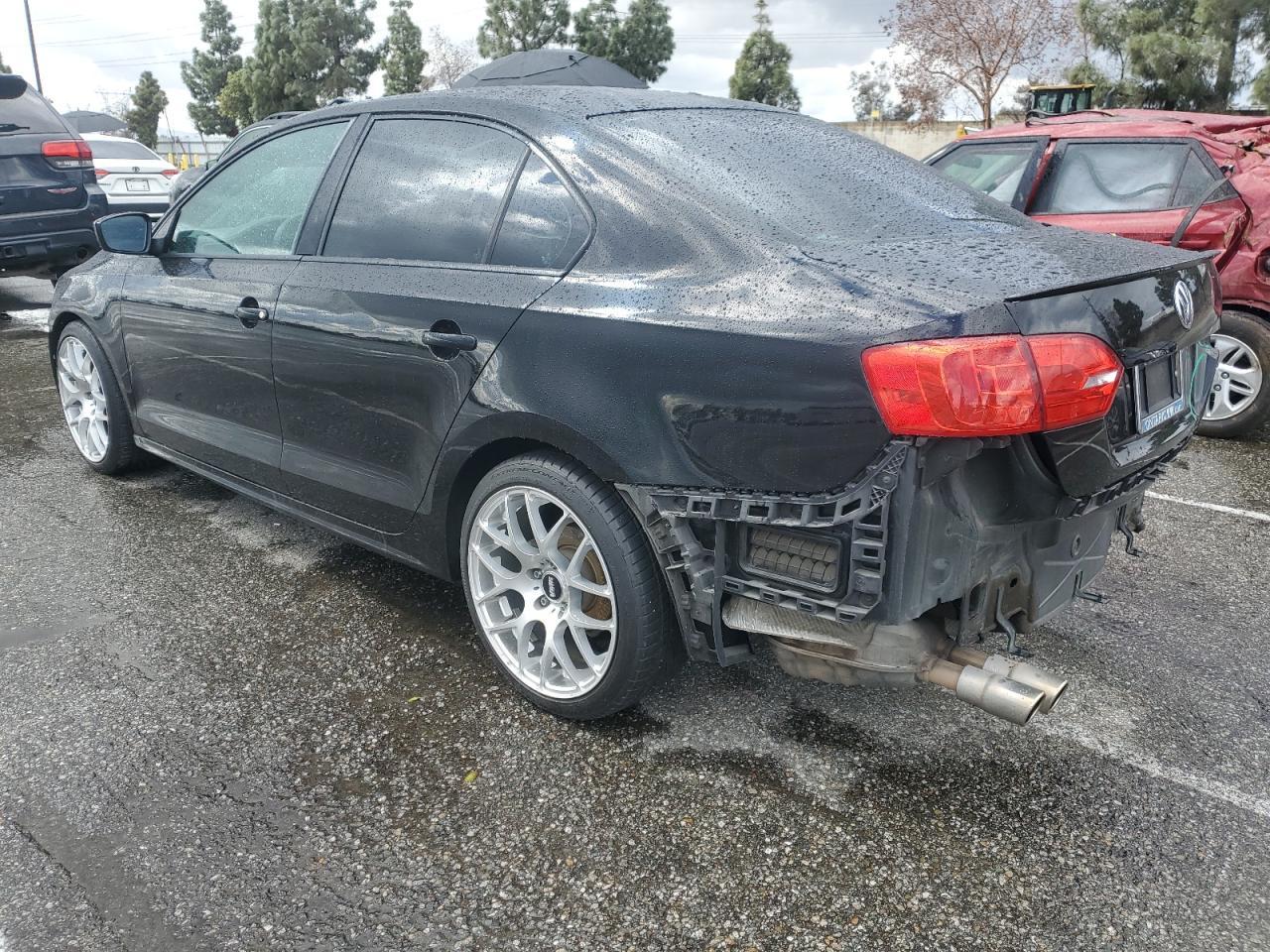 2013 VOLKSWAGEN JETTA BASE - Image 2