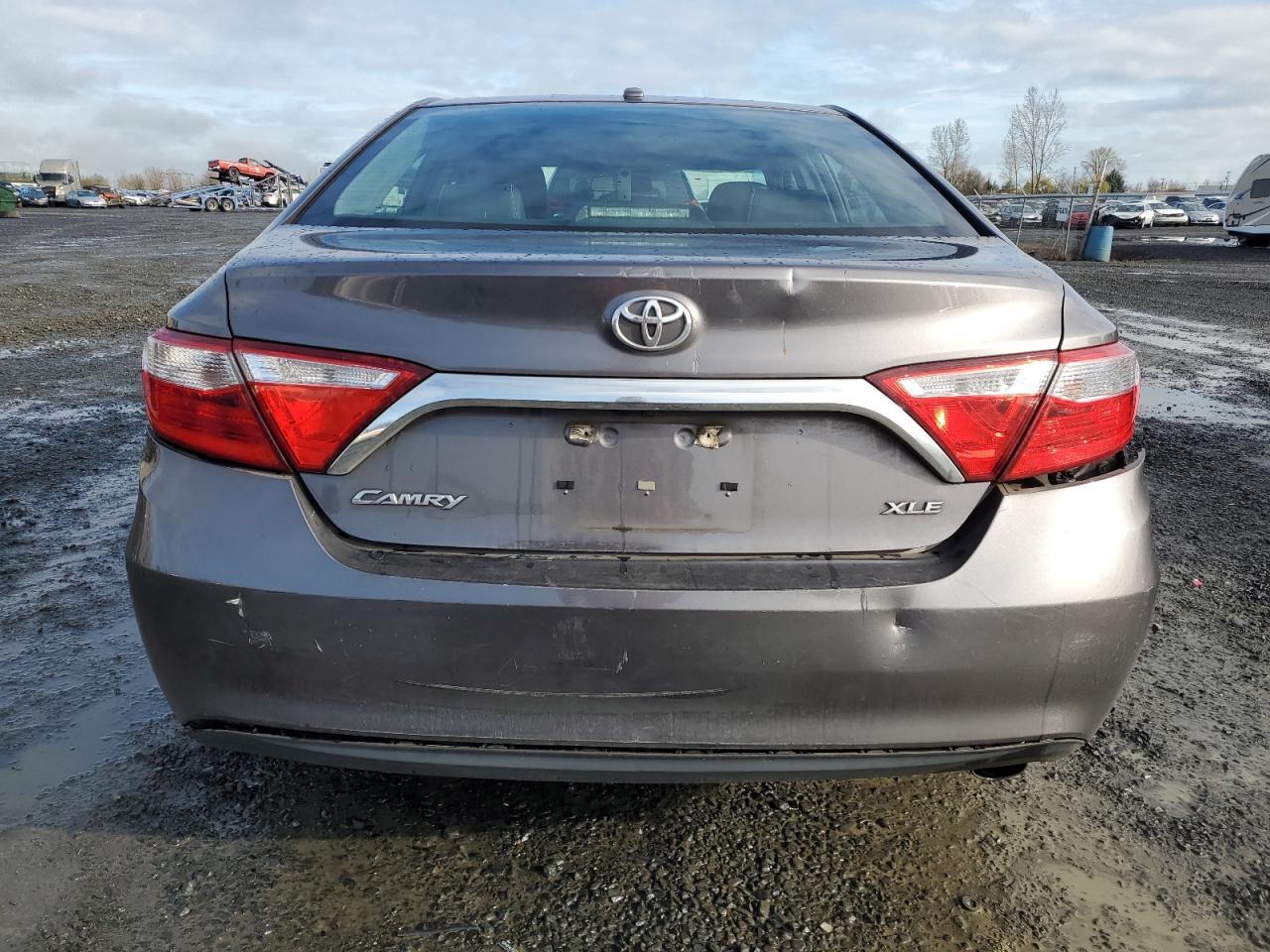 2015 TOYOTA CAMRY LE - Фото 6
