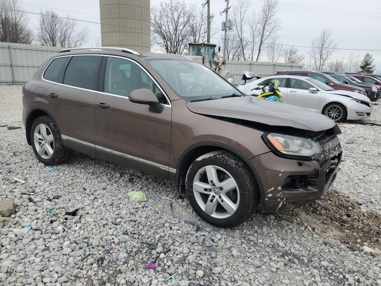 2012 VOLKSWAGEN TOUAREG V6 - Image 4