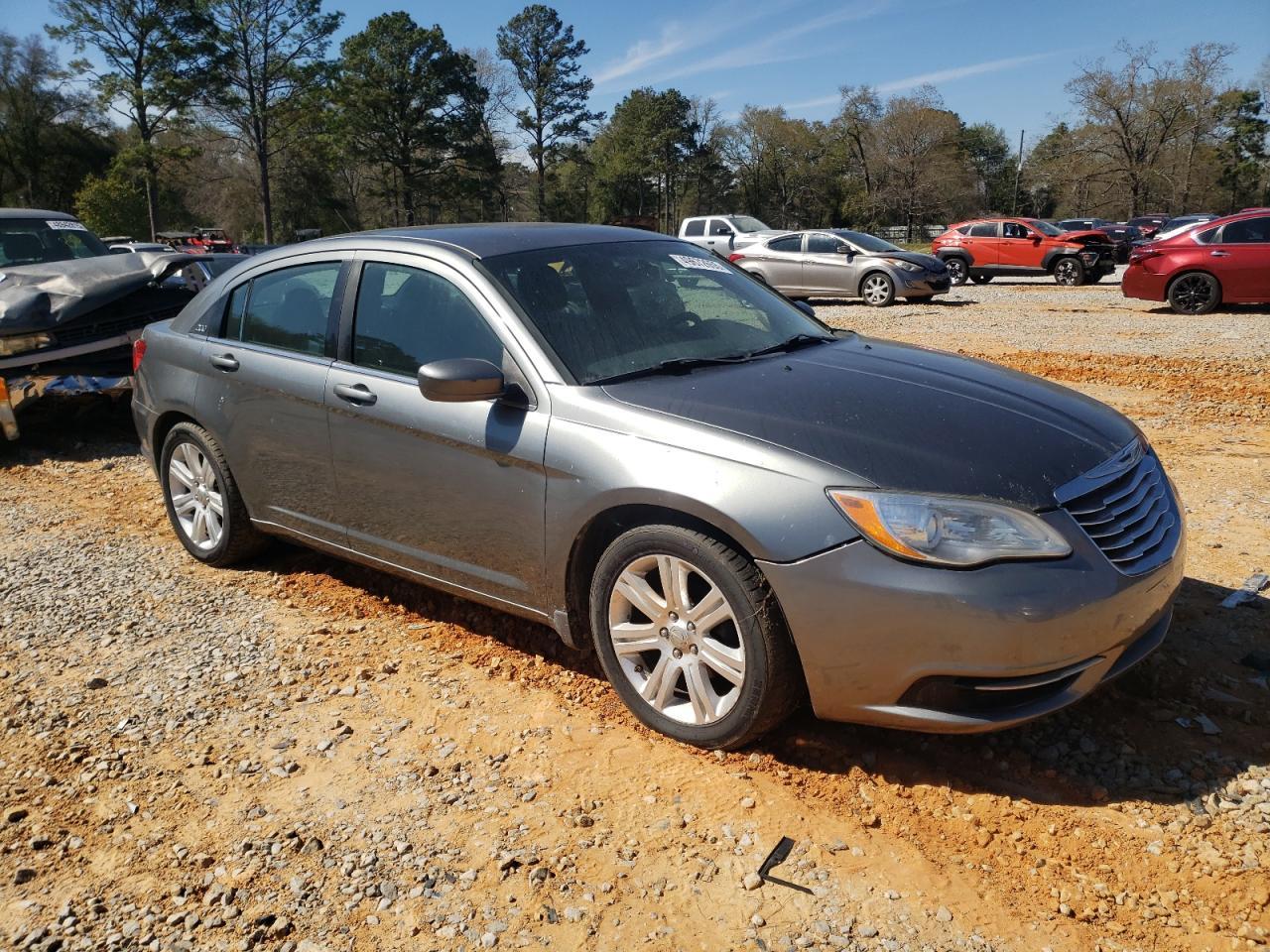 2013 CHRYSLER 200 LX - Image 4